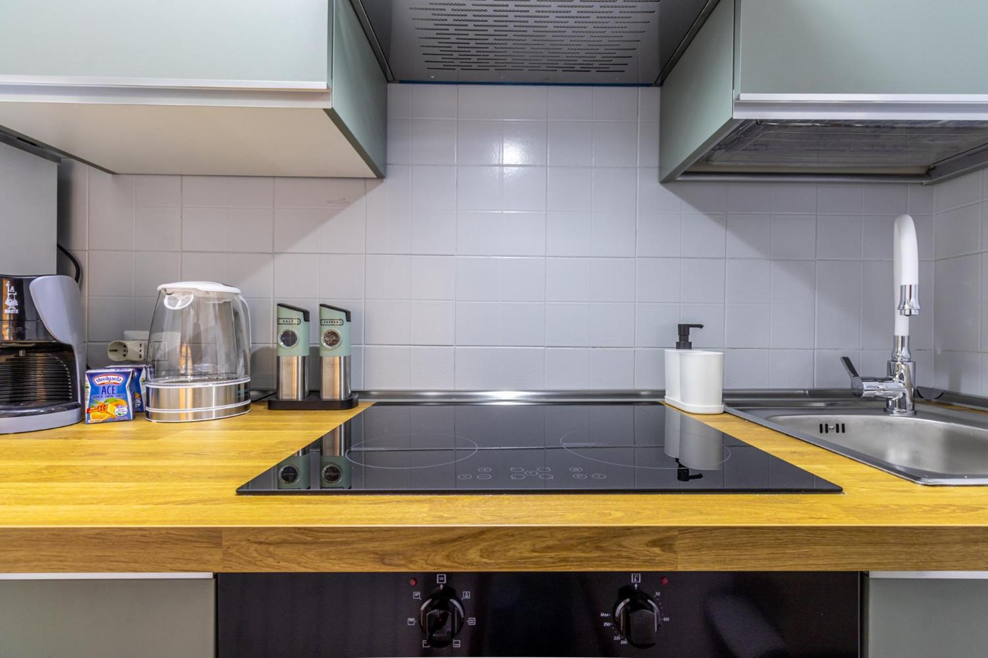 Ottonelli Street Stay- Wifi Fibra Free Tra Storchi & Centro Storico Modena Exterior foto